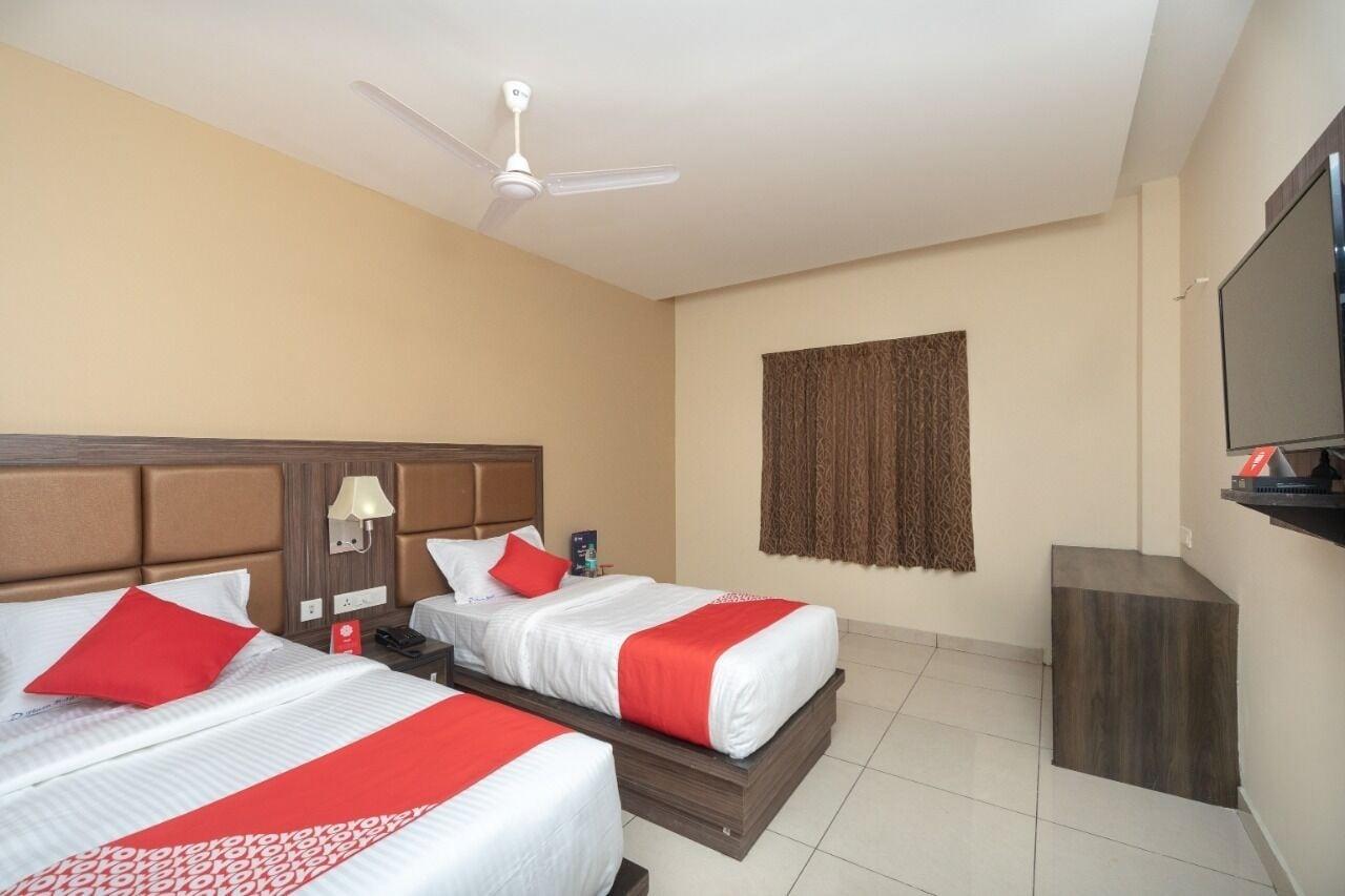 Plaza Hotel Trichy Tiruchirappalli Екстериор снимка